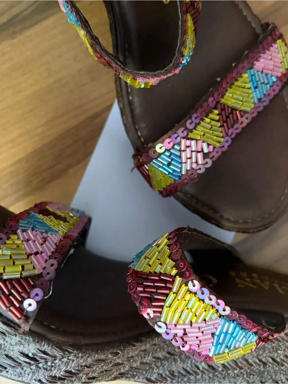 Italian Shoemakers Lightweight Brown Wedge Sandals Sequin Straps, 6.5, Like New
